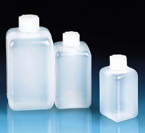 LDPE SQ. BOTTLE 250ML W/SCREW - Click Image to Close